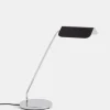 Apex Desk Lamp