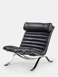 Ari Armchair
