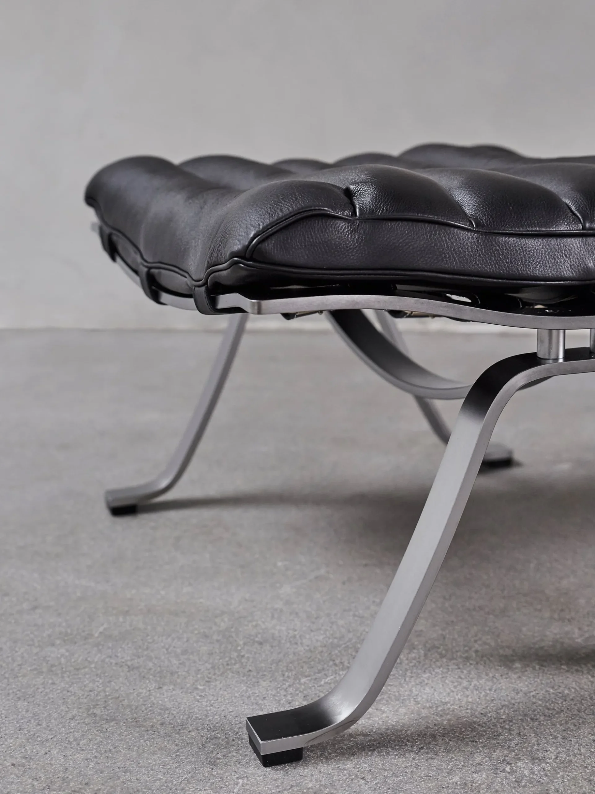 Ari Footstool - Black