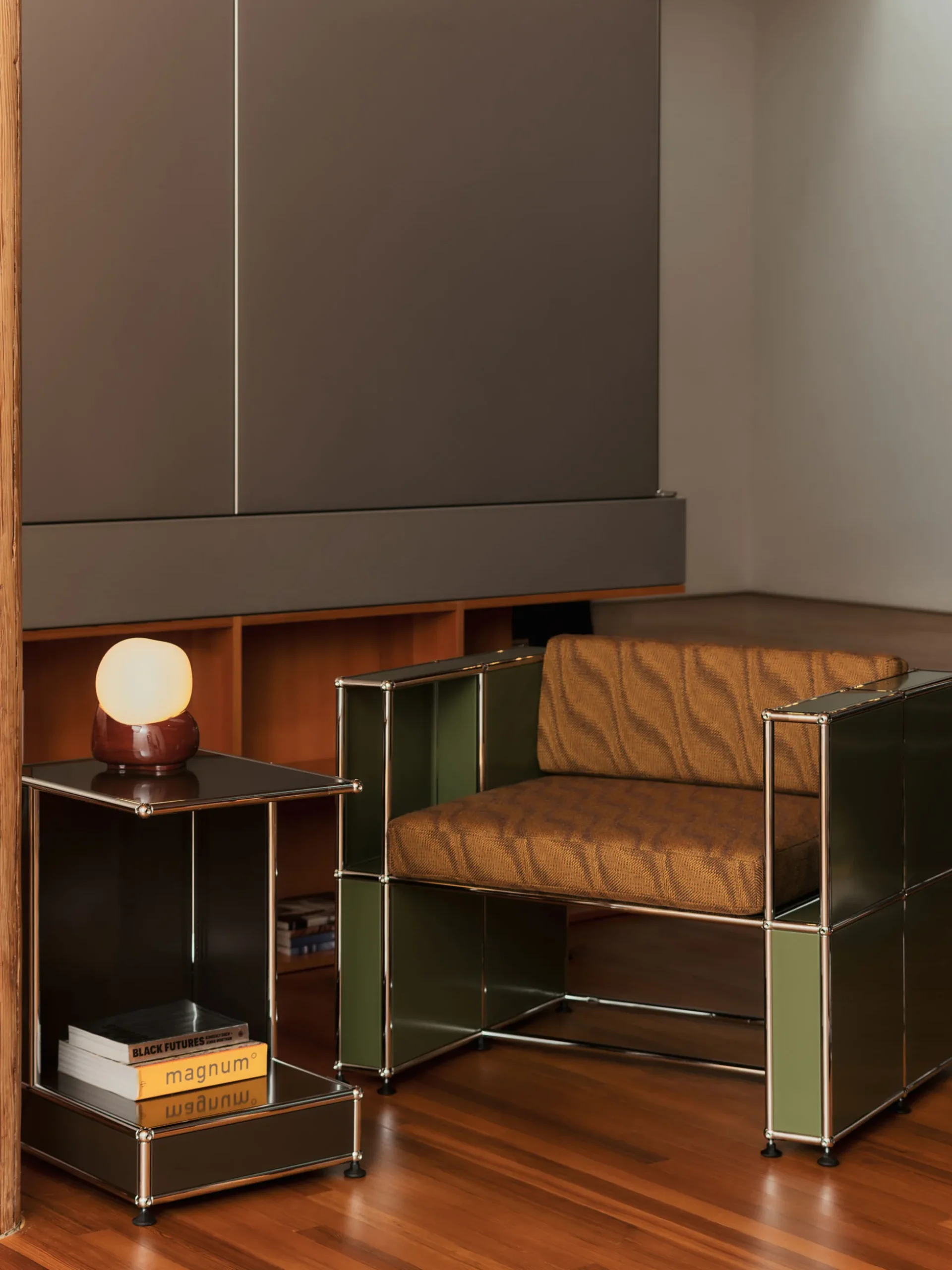 Arkad Side Table