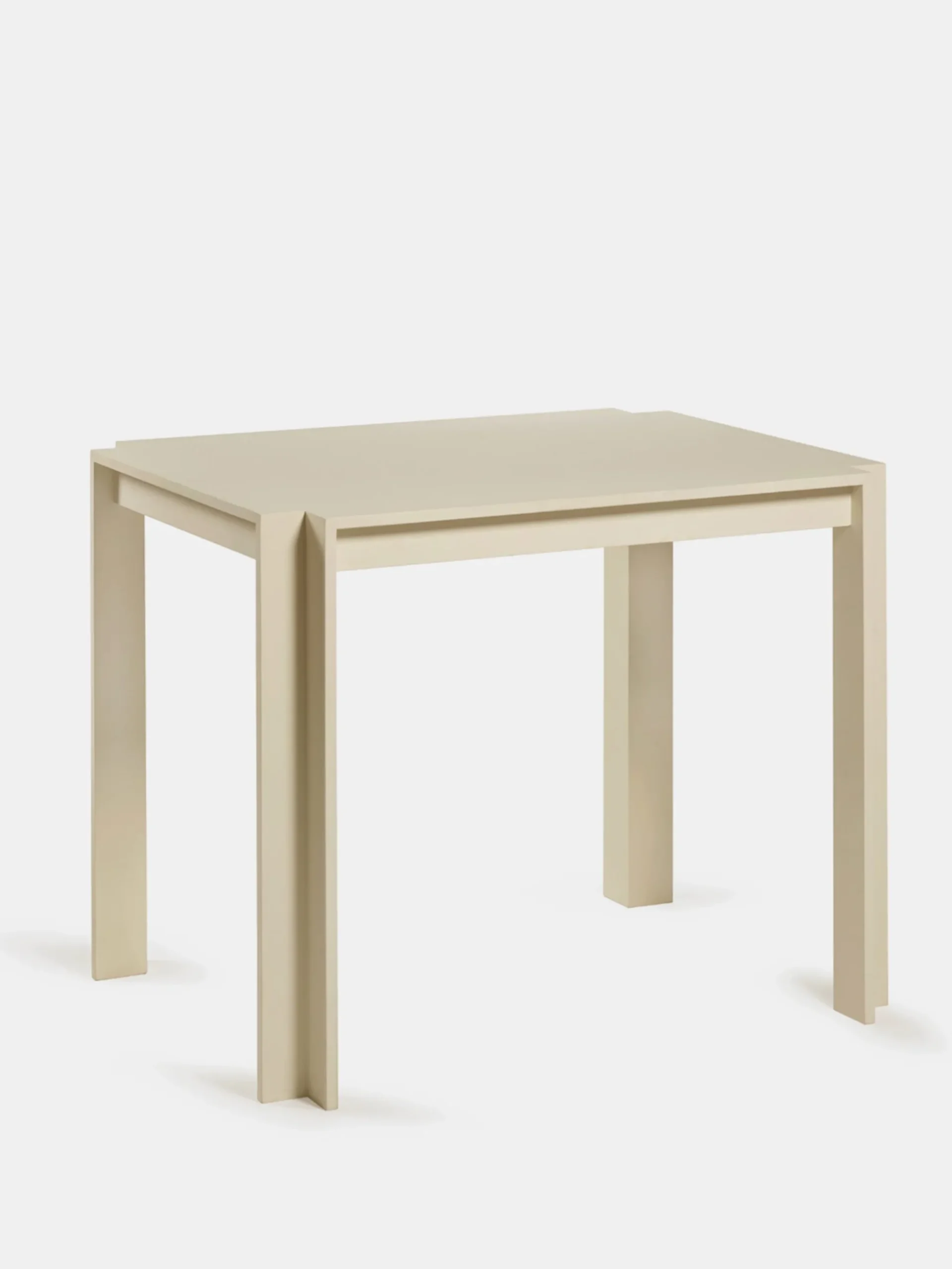 Cora Table
