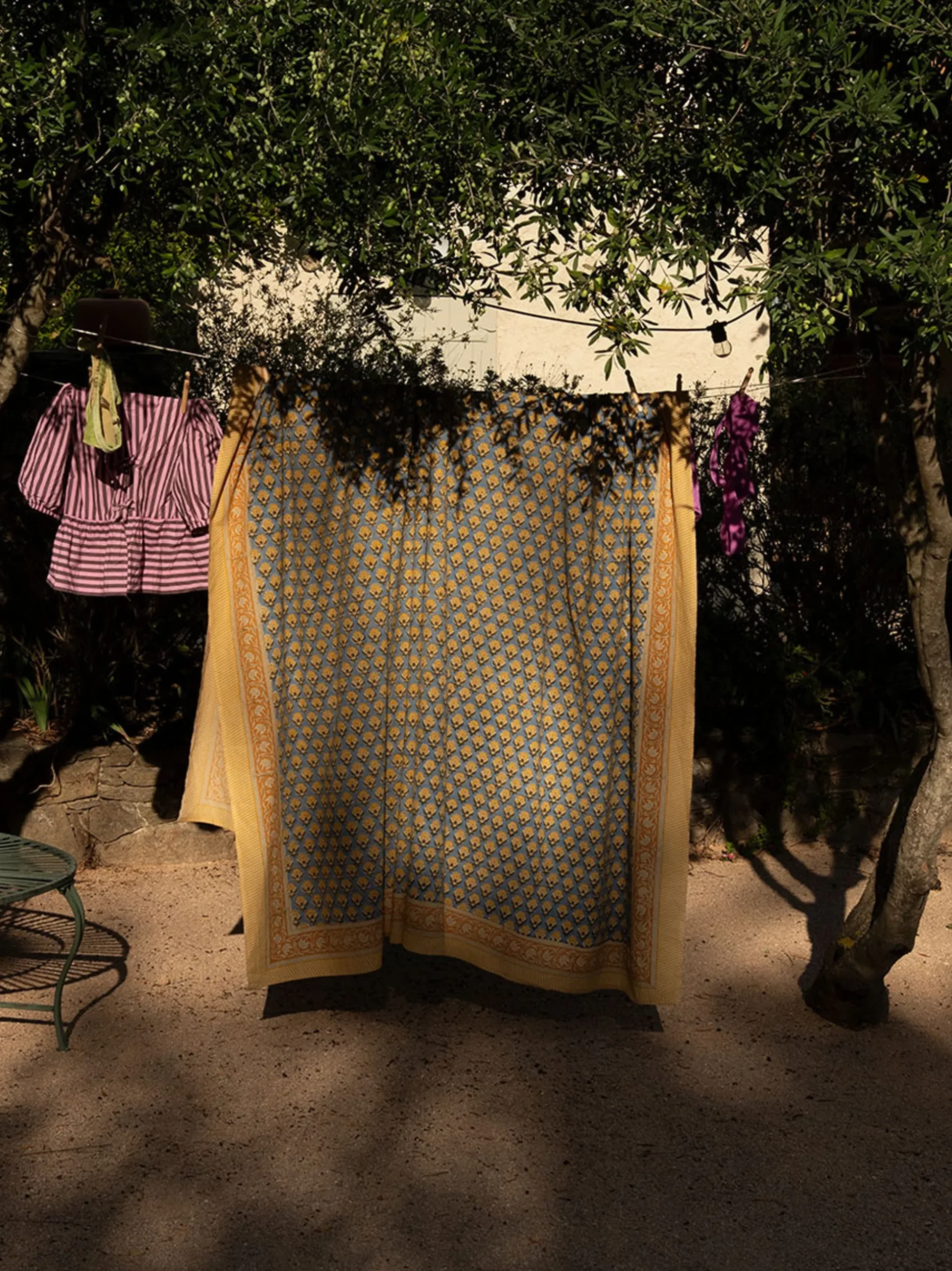 Emma Table Cloth - 220x140 cm