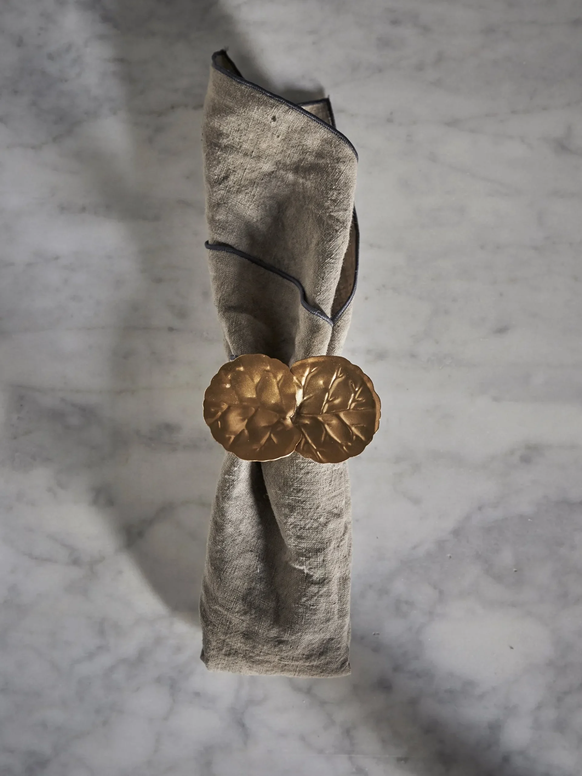 Flower Napkin Ring Dore Feuilles