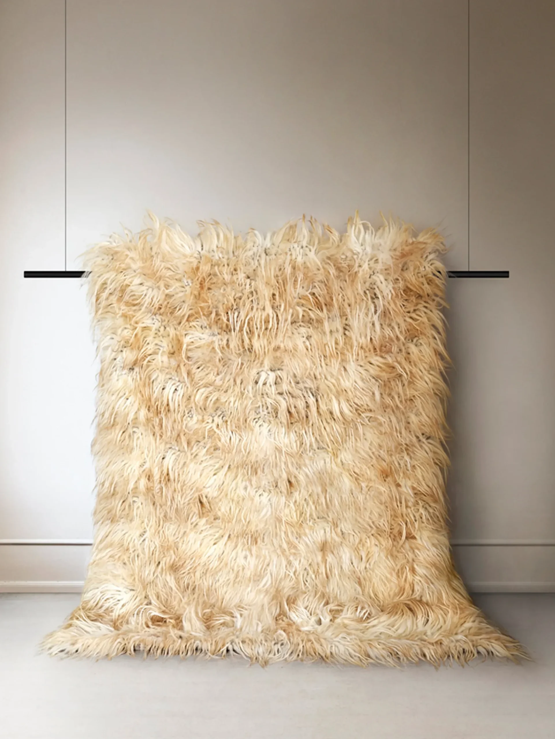 Fuzzy Shepherd Rug - Amber - 200 x 300 cm