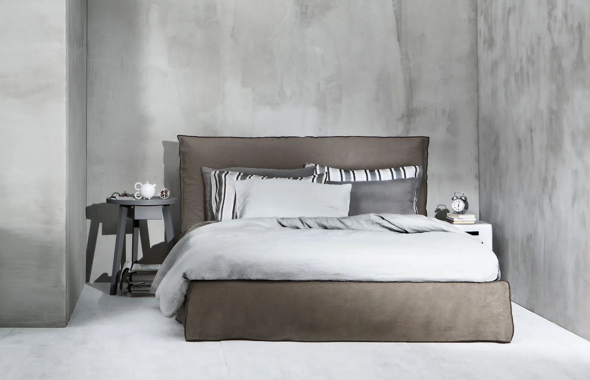 Ghost 80G Bed Frame 180