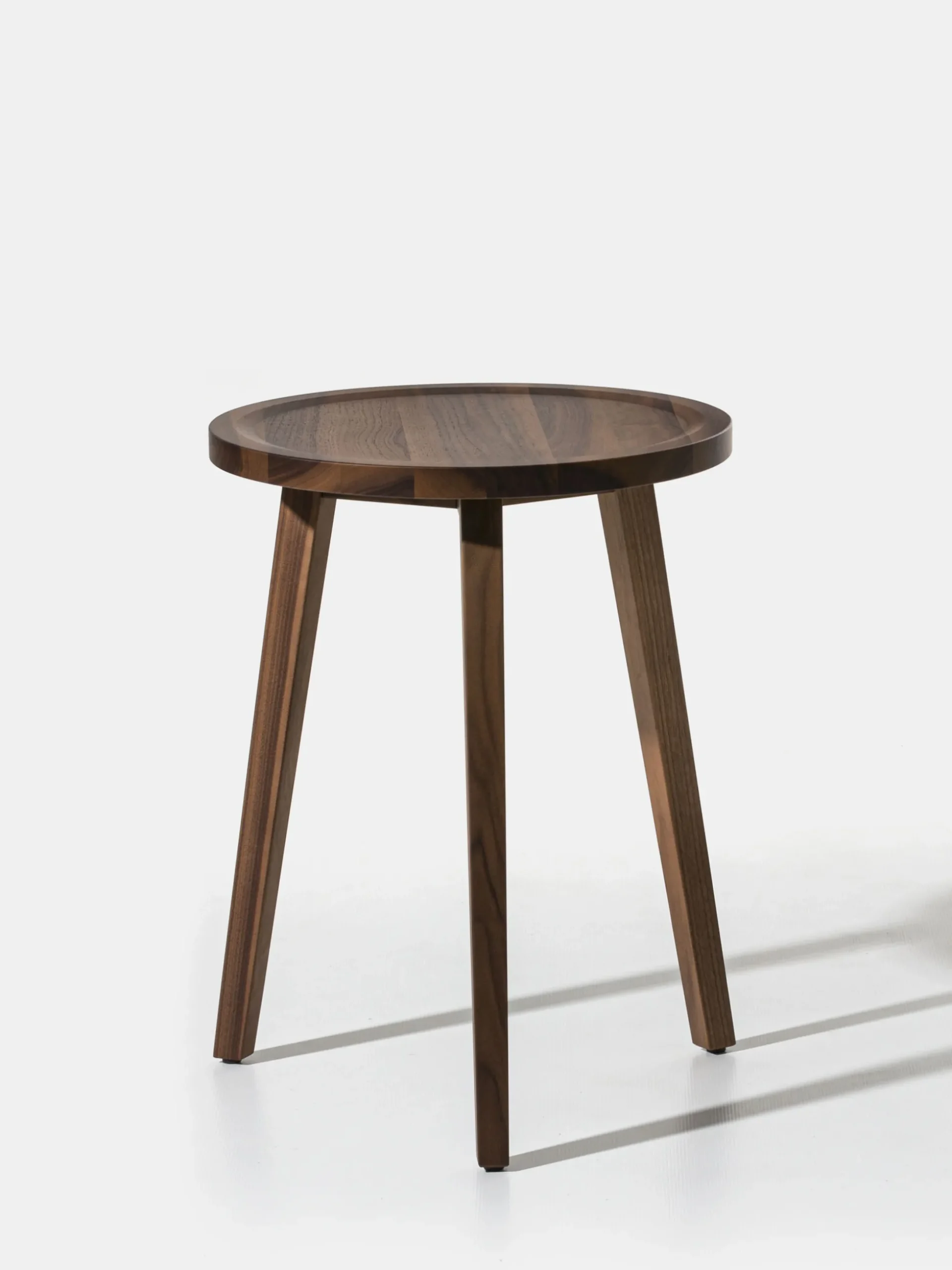 Gray 44 Side Table – Walnut – Ø50