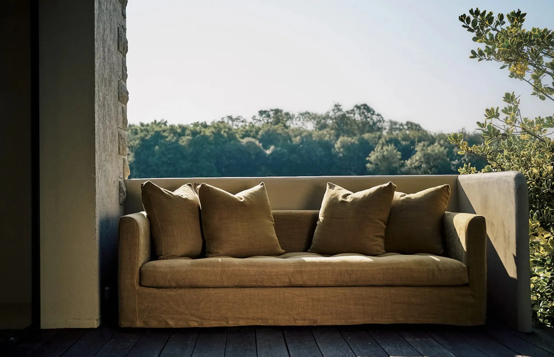Halta Sofa