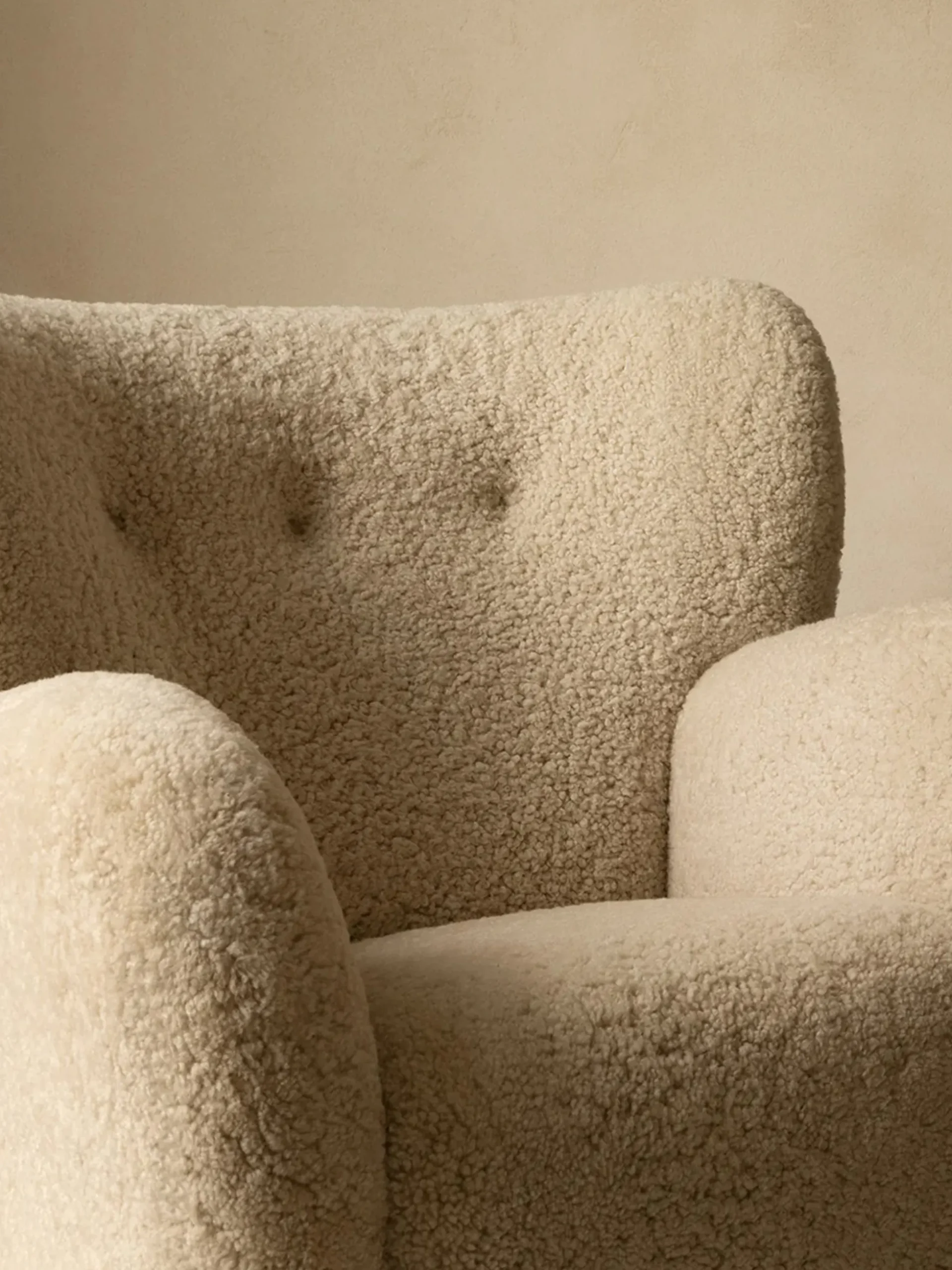 Karu Chair