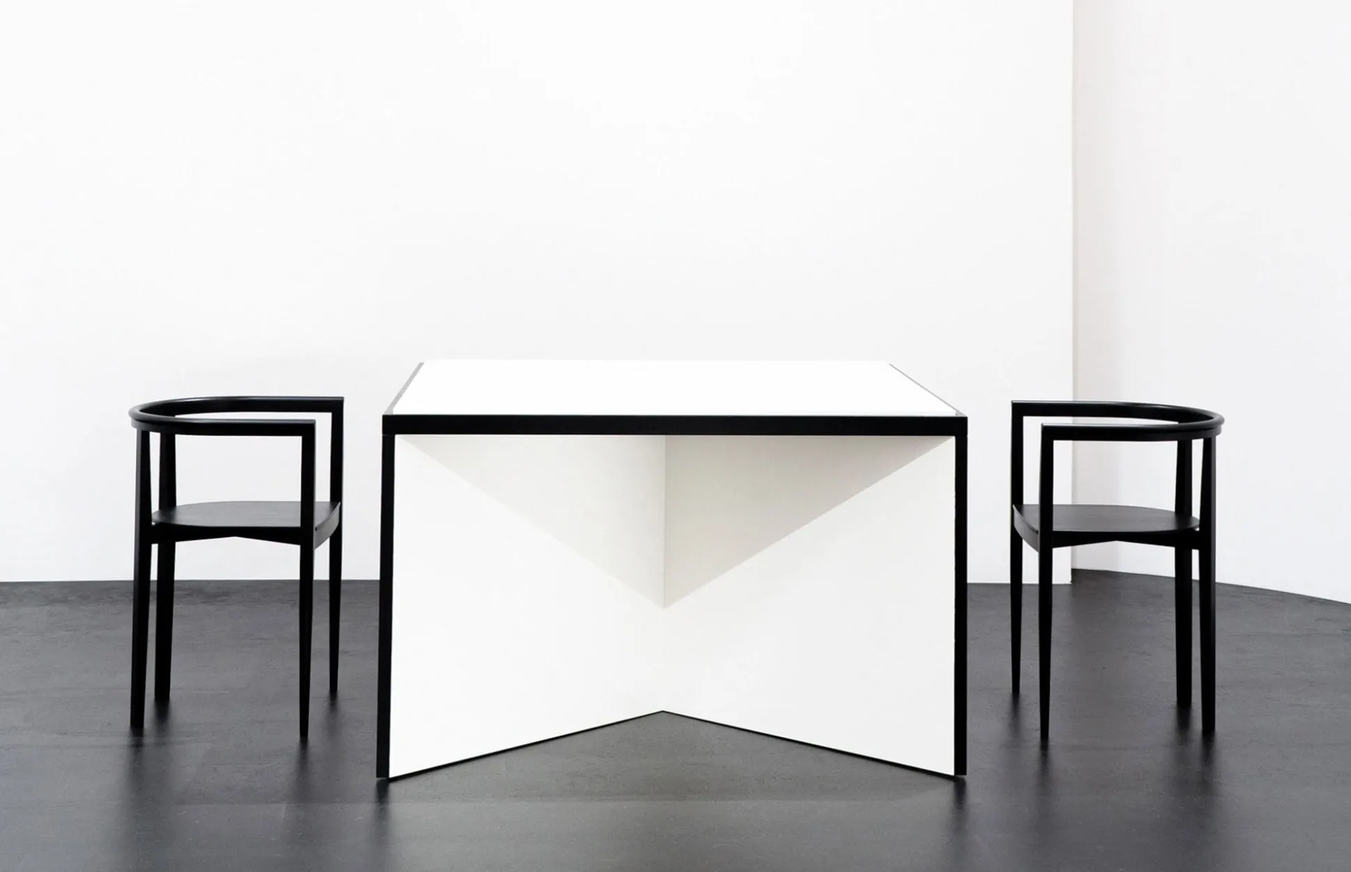 Kubé 1 Table