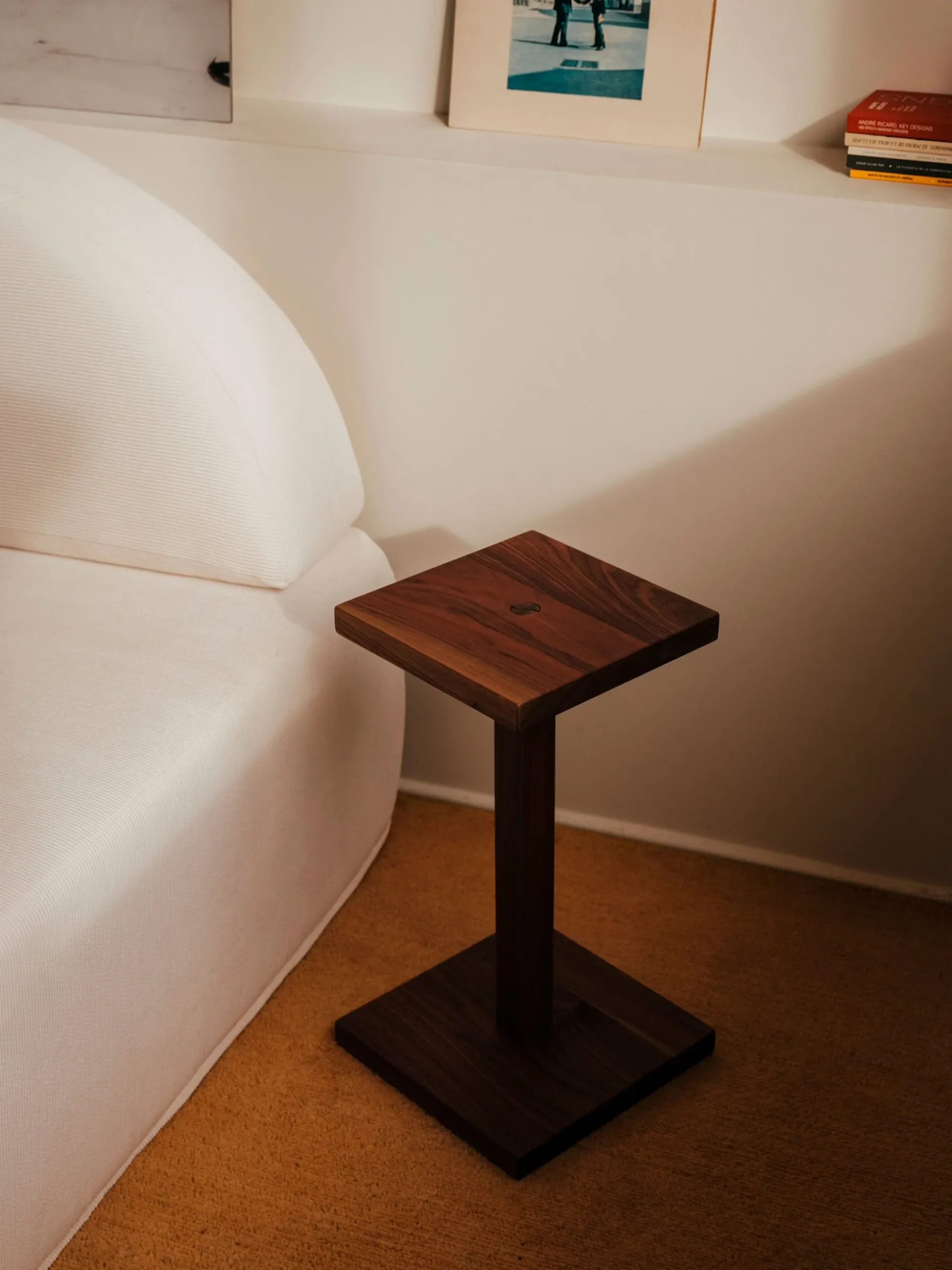 Peana Molina Side Table