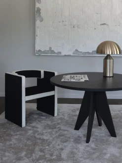 Pose Round Dining Table