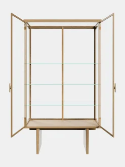 Private Vitrine - Light Stained Oak
