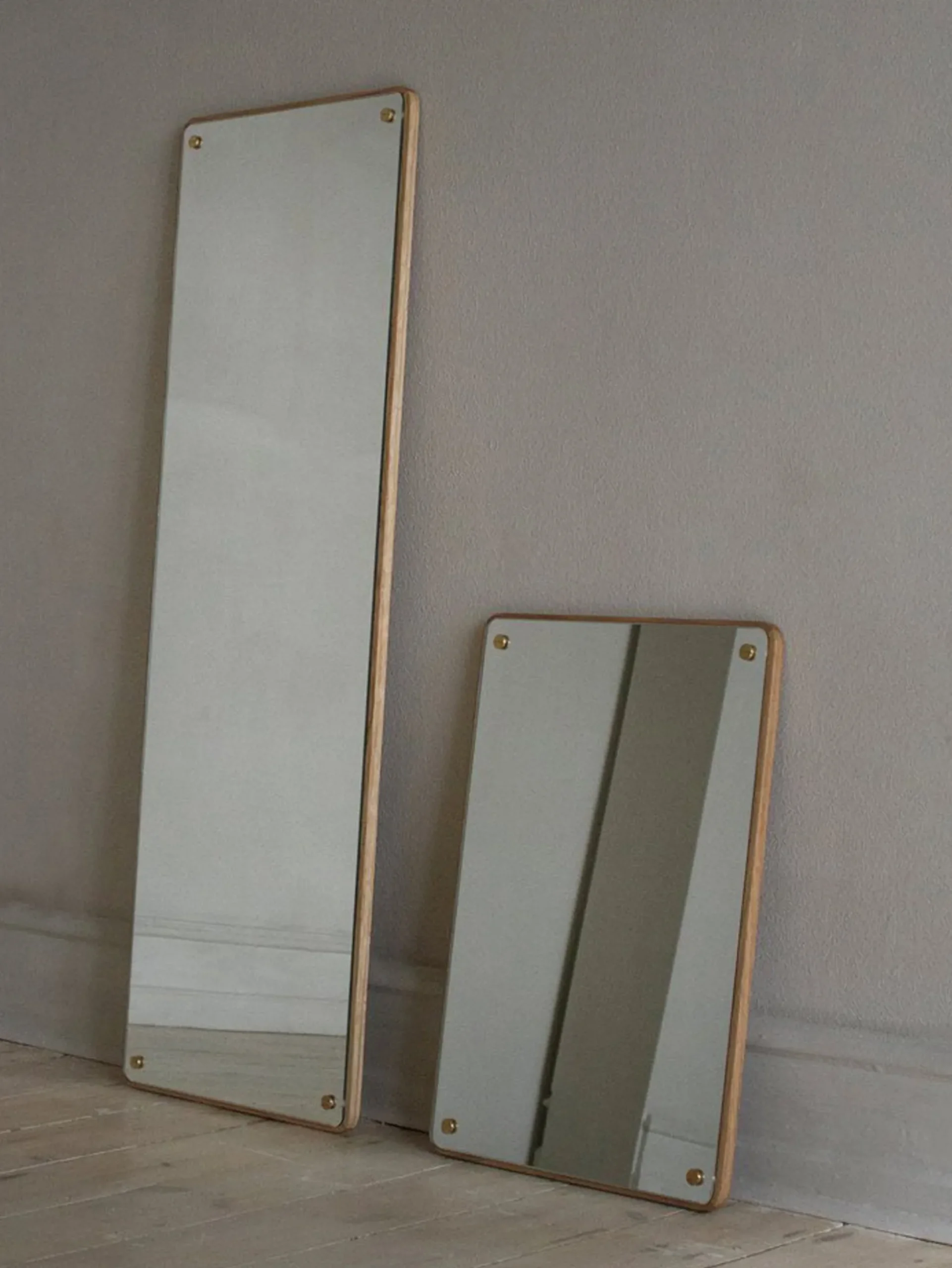 RM-1 Rectangular Mirror 116 cm