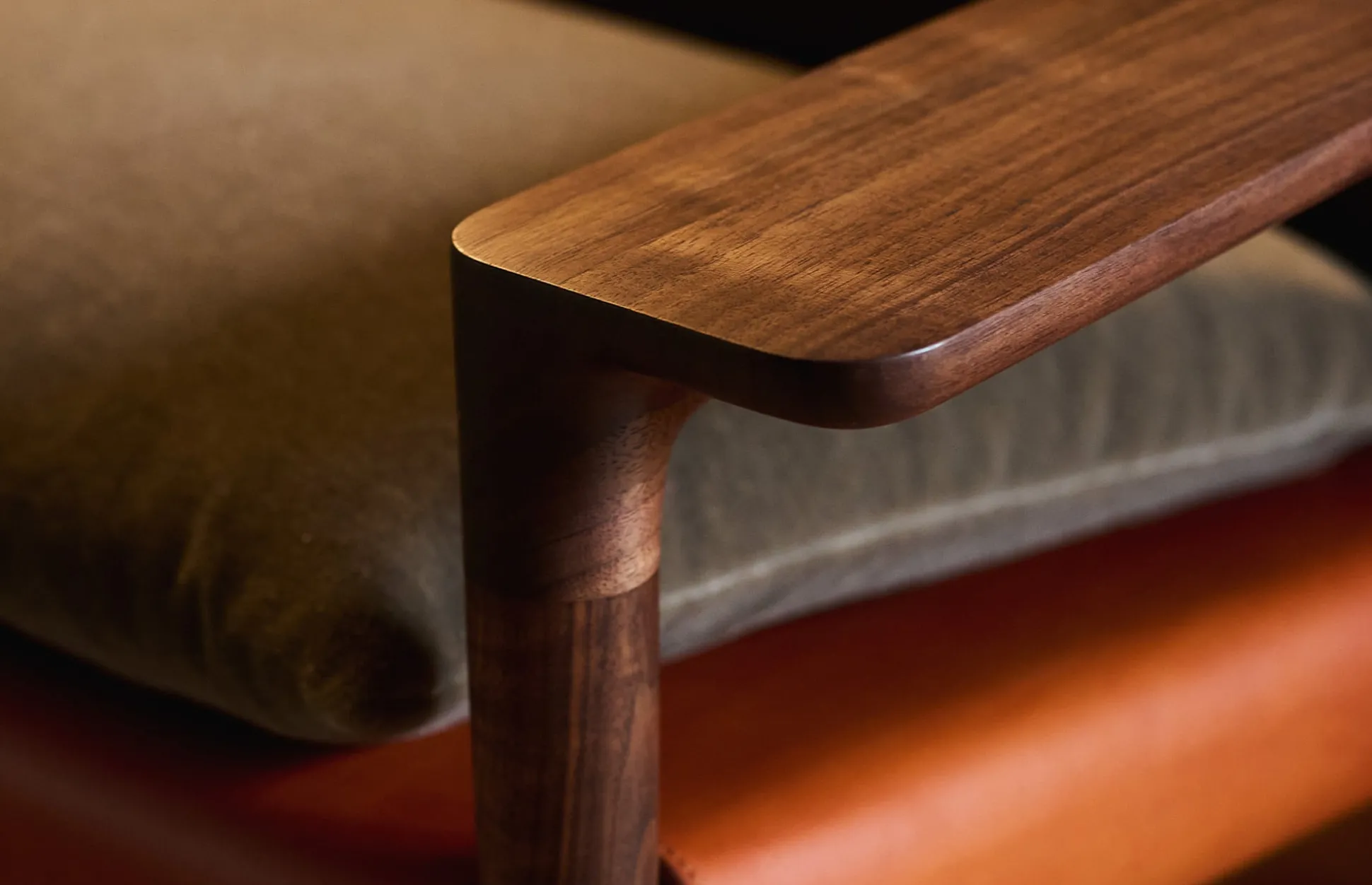 Sela Sofa