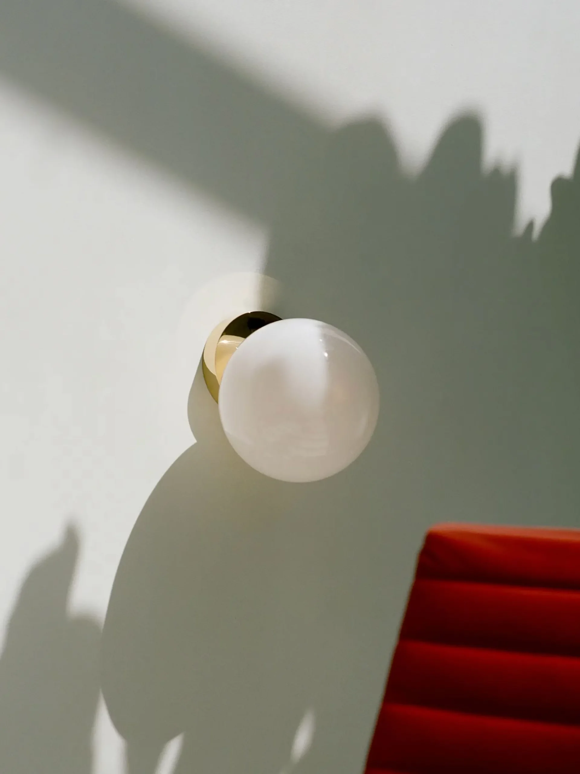 Tip of the Tongue - Ceiling & Wall Mounted