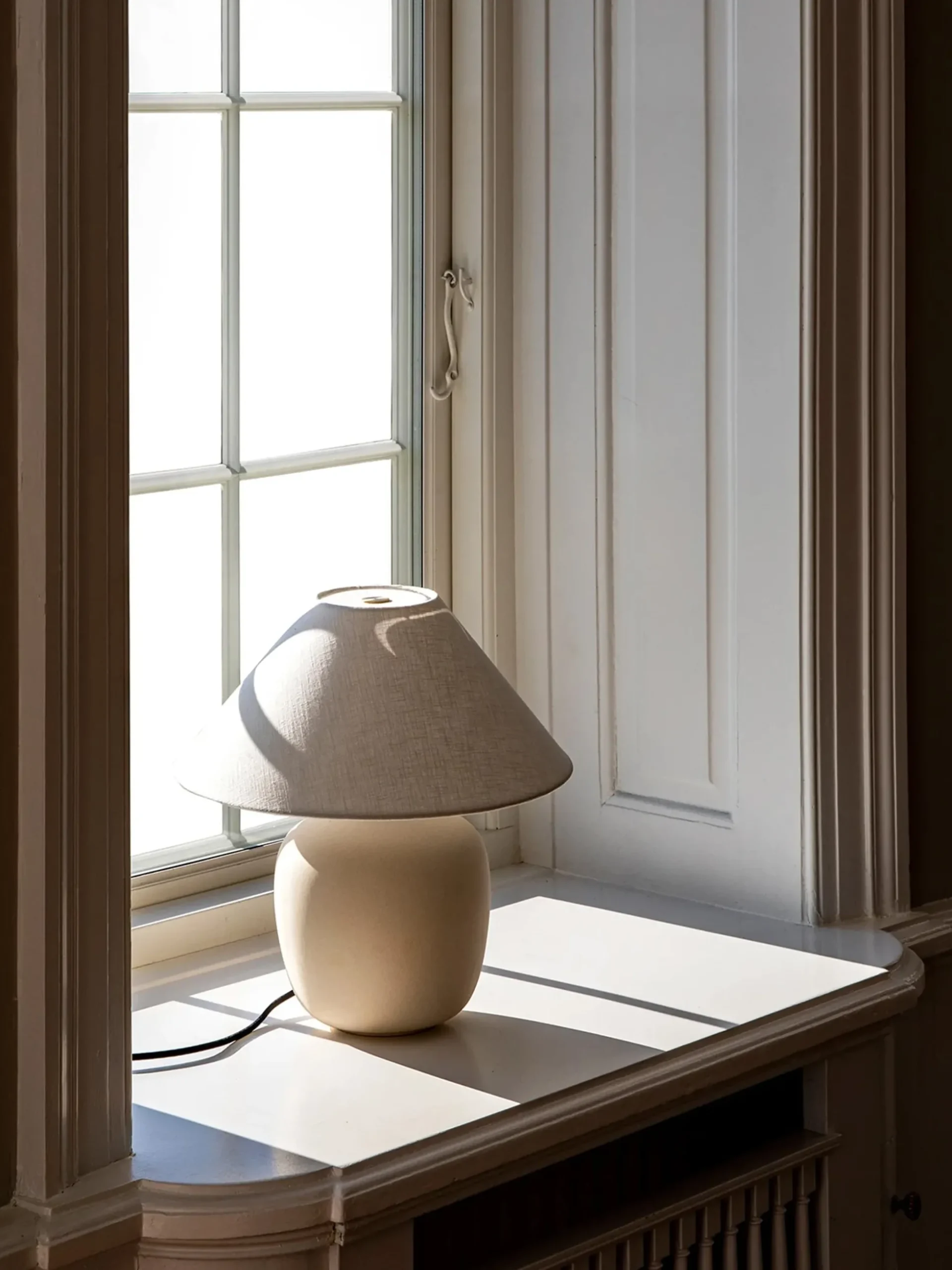 Torso Table Lamp 37